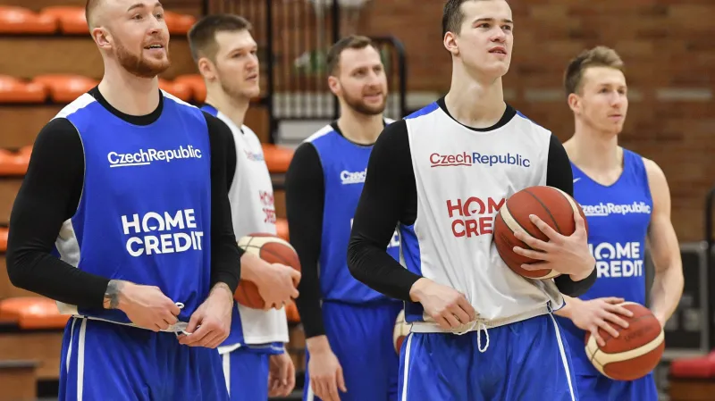 Tři basketbaloví reprezentanti měli nejednoznačné výsledky PCR testů