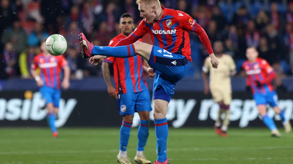 Václav Jemelka z Plzně v zápase EKL