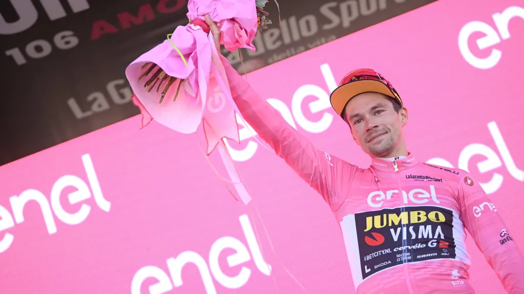 Primož Roglič po zásluze získal maglia rosa