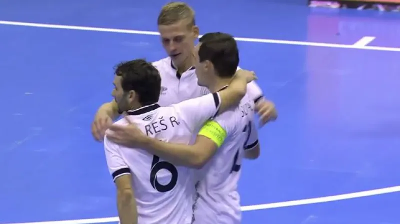 Sestřih a ohlasy futsalového utkání Chrudim - Slavia