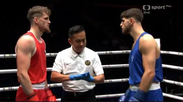 Boxerské MS už je bez Čechů, Komárek vypadl v osmifinále