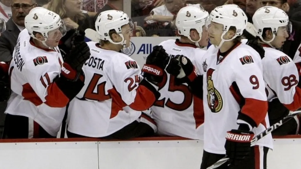 Milan Michálek se raduje z gólu