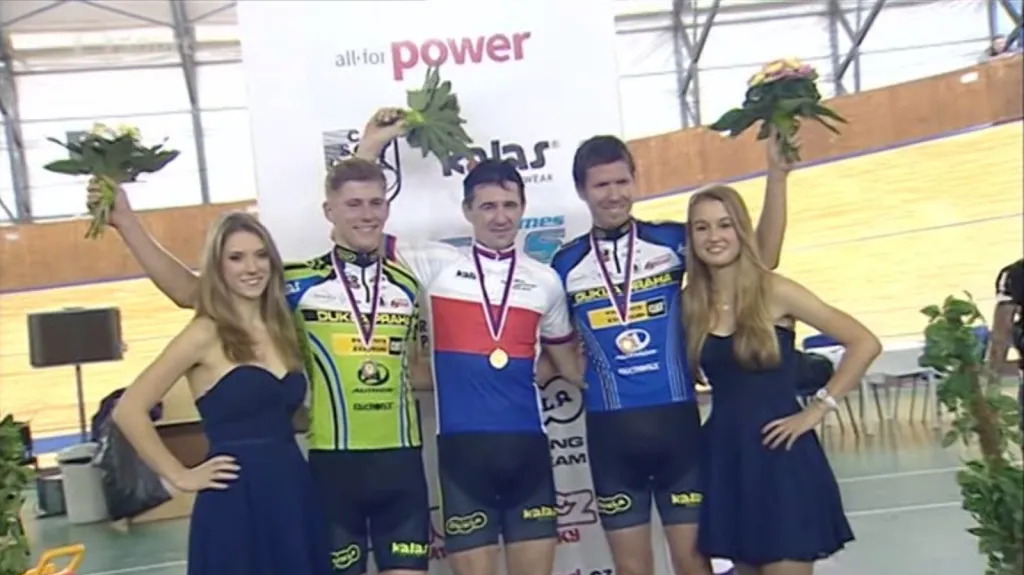 Kadlec se s kariérou rozloučil na dráze v pražském Motole