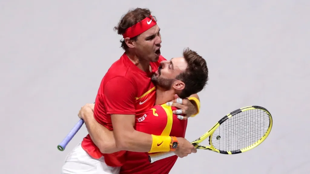 Rafael Nadal se raduje s Marcelem Granollersem