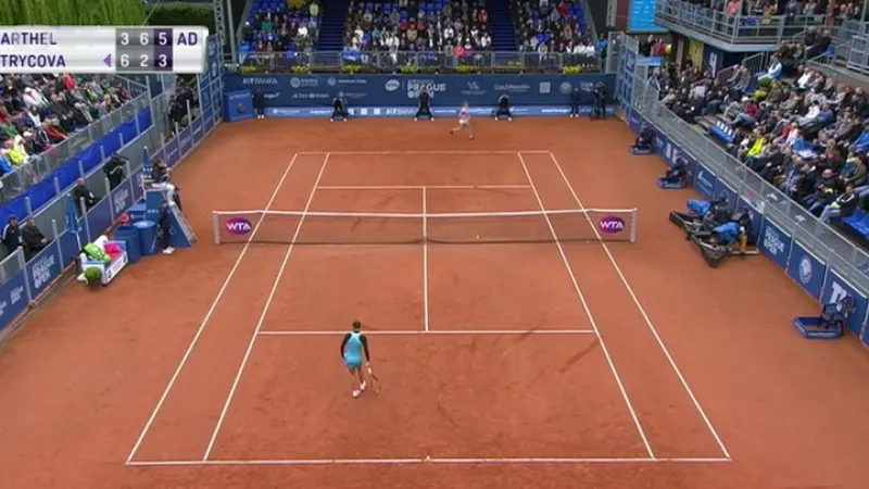 Strýcová v semifinále v Praze ztroskotala na Barthelové