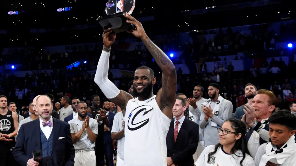 LeBron James s trofejí po utkání hvězd NBA