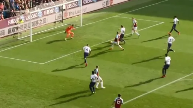 Tottenham klopýtl v boji o titul na půdě Burnley