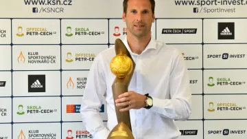 Petr Čech s jubilejním desátým Zlatým míčem ČR