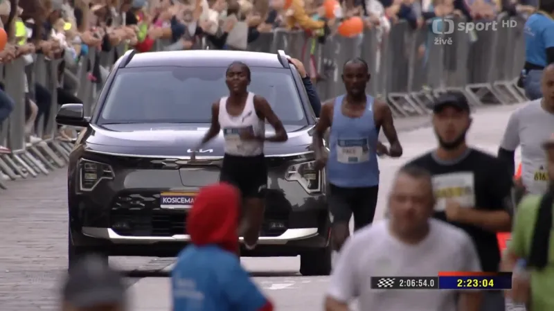 Finiš Jacklin Cheronové