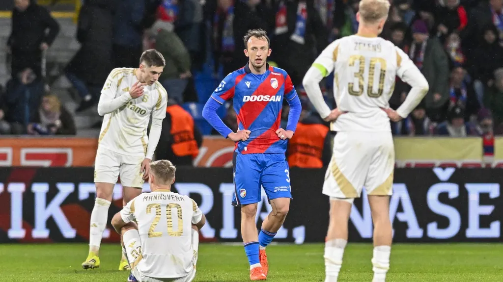 Zklamaní hráči Plzně a Sparty