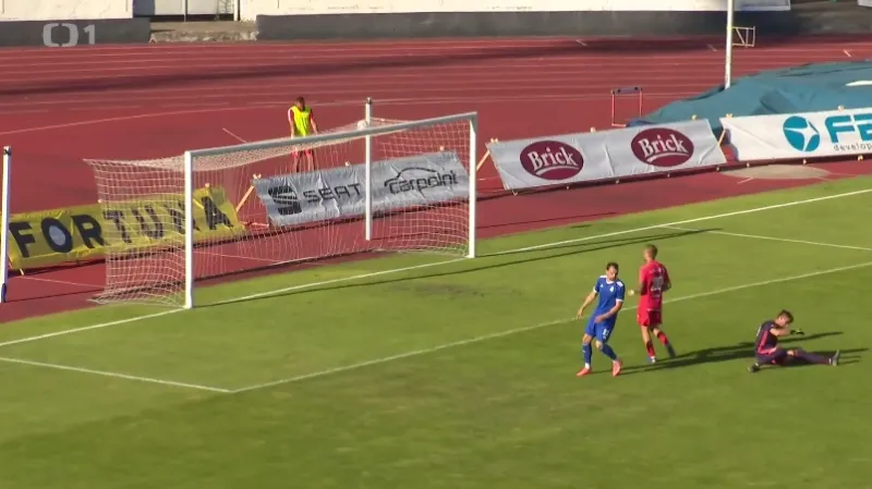 Brno smetlo sedmi góly Vyšehrad, Dukla otočila zápas v Líšni