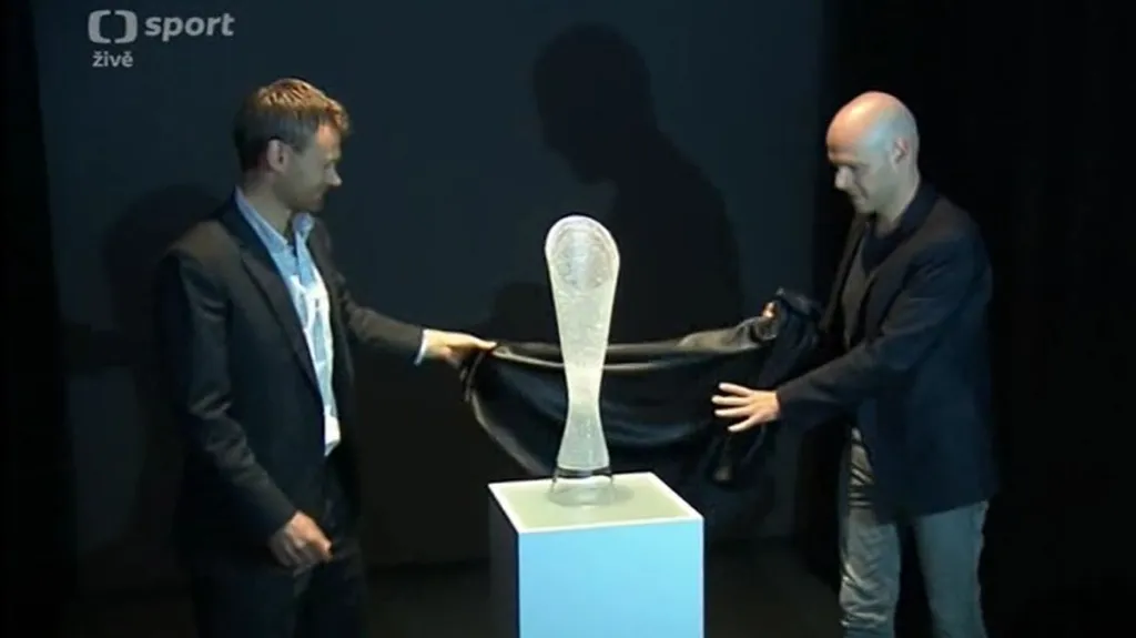 Pohár pro vítěze Tour se vyráběl v Kamenickém Šenově