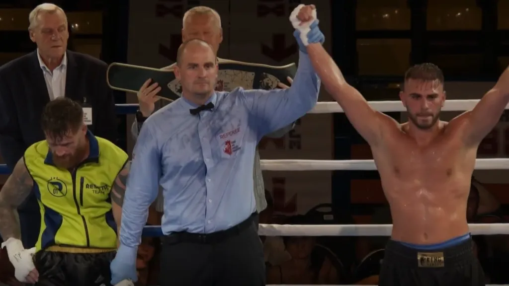 Mistrem polotěžké váhy se stal Viktor Agateljan