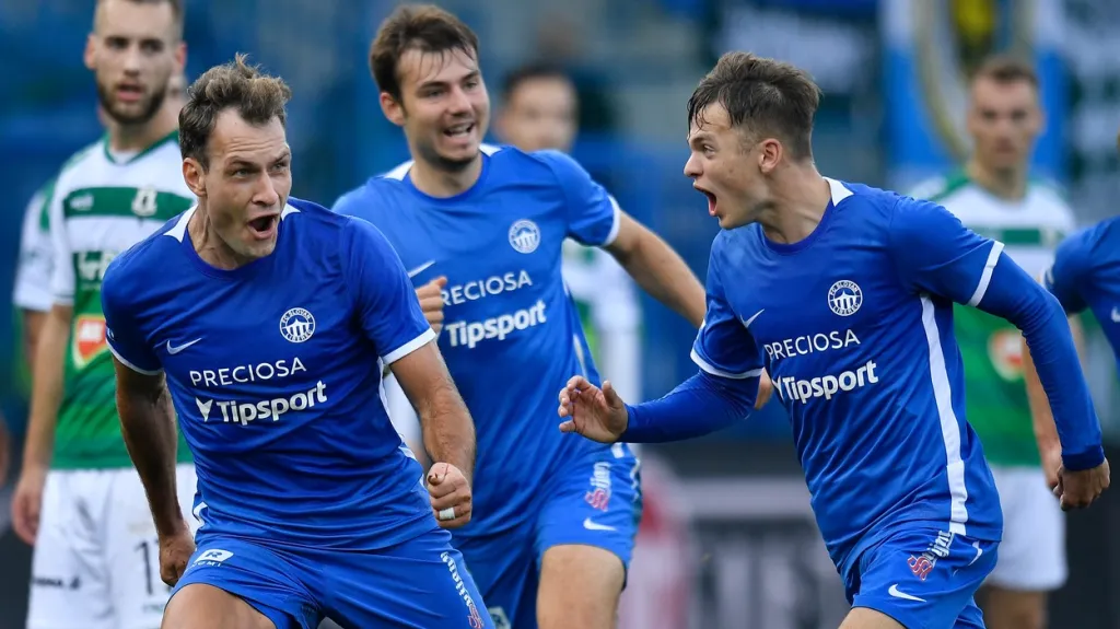 Michael Rabušic slaví gól v podještědském derby