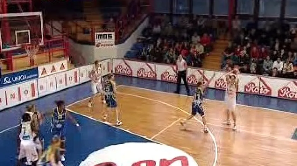 Utkání basketbalistek