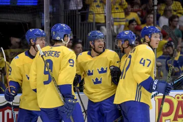 Švédové se radují ze vstřeleného gólu