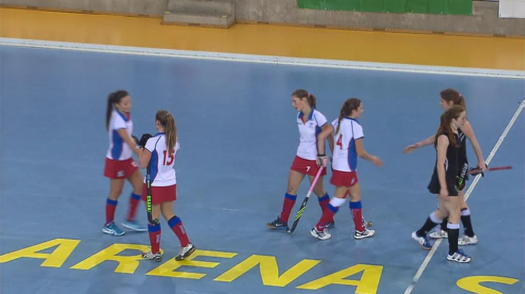 České juniorky skončily na ME v halovém hokeji páté