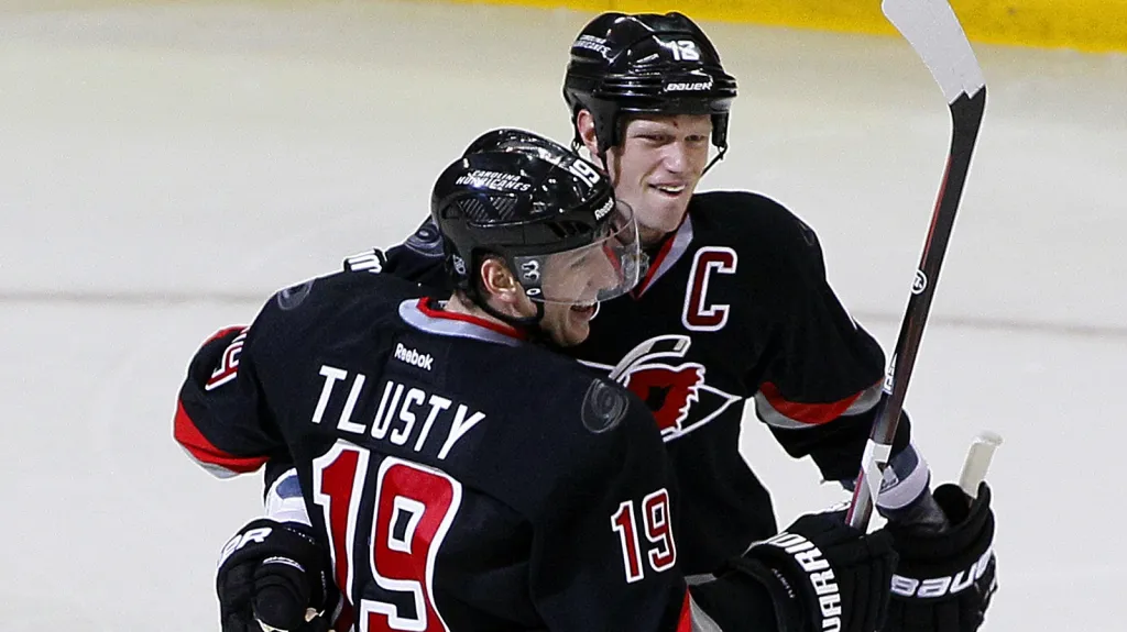 Jiří Tlustý se raduje z gólu s Erikem Staalem