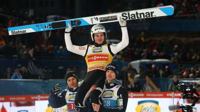 Záznam závodu Turné čtyř můstků v Bischofshofenu