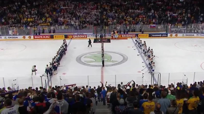 Moment utkání Slovensko - Itálie: Slováci se svojí hymny nedočkali