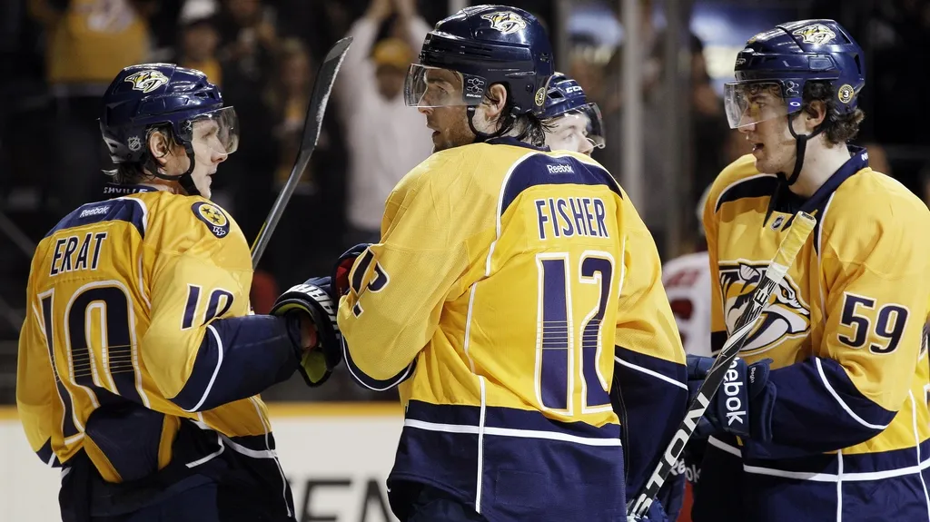 Martin Erat (vlevo) s hokejisty Nashvillu