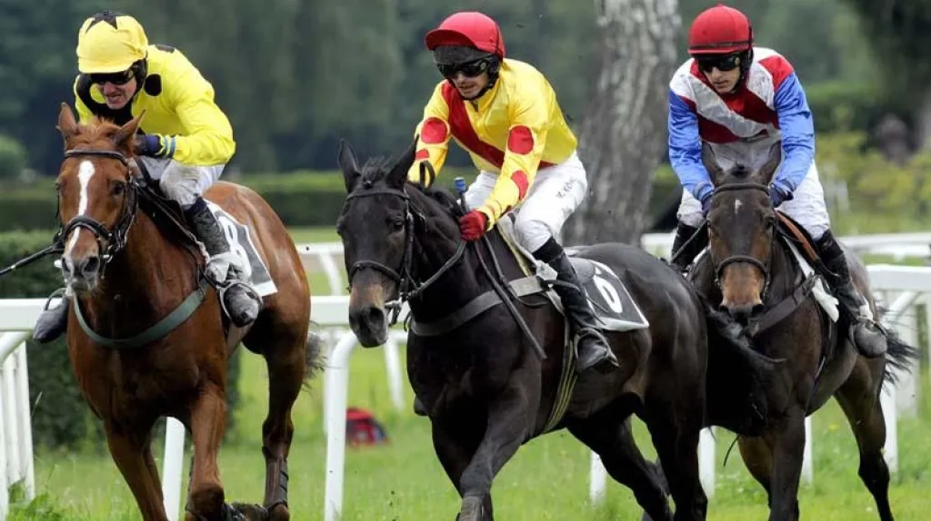 Michal Köhl (uprostřed)