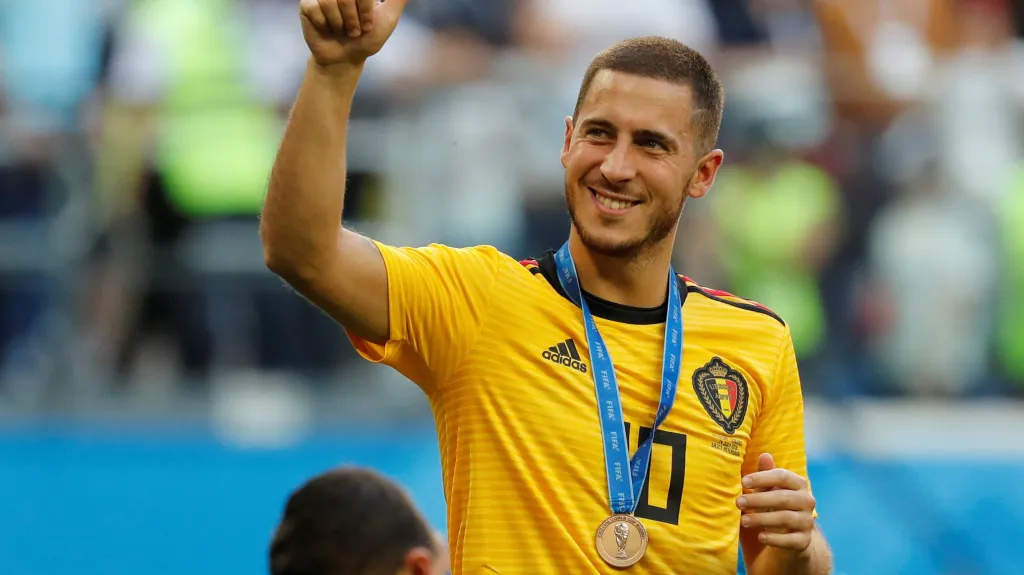 Belgičan Eden Hazard s bronzovou medailí z mistrovství světa