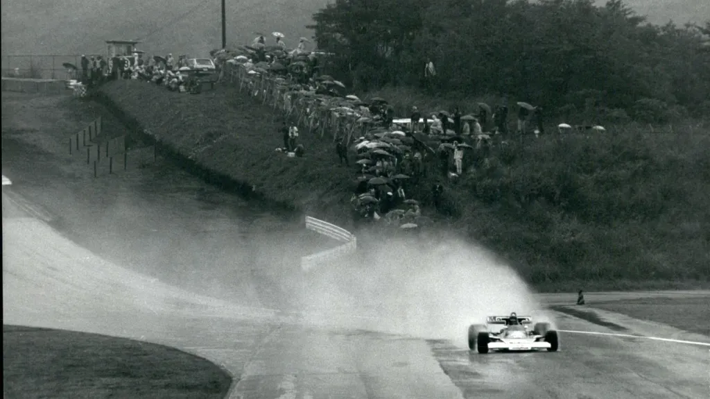James Hunt na trati Velké ceny Japonska 1976
