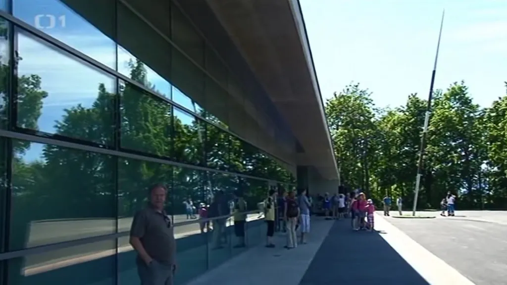 V Jablonci postavili Špotákové mohutný oštěp