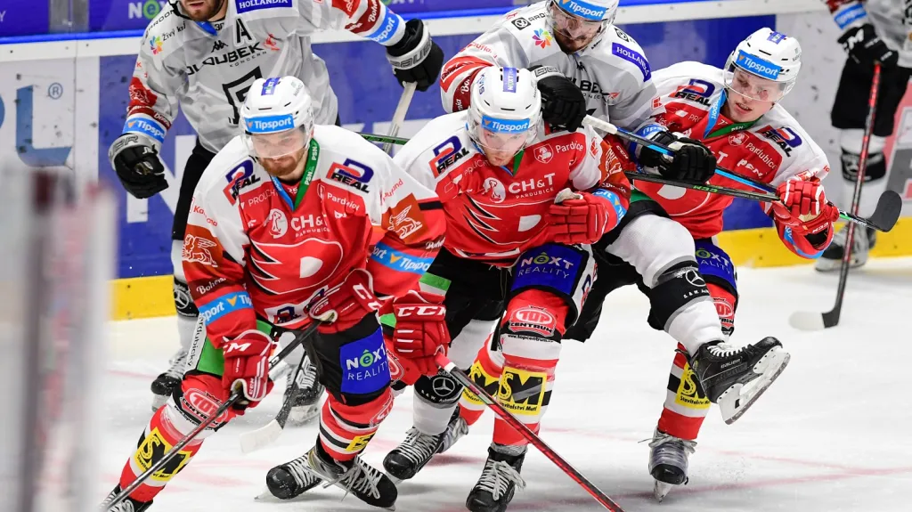 Utkání Pardubice - Karlovy Vary