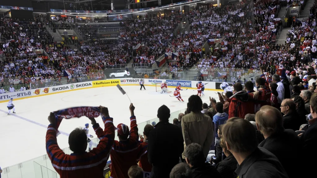 Čeští fanoušci během mistrovství světa v Bratislavě 2011