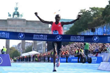 Sebastian Sawe vítězí v Berlínském maratonu