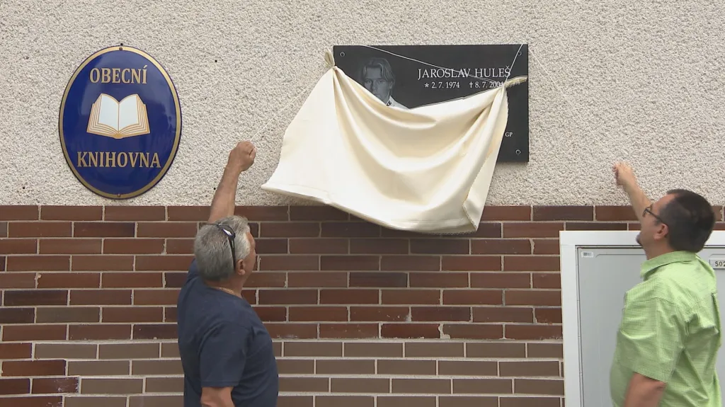 V Čimelicích odhalili pamětní desku Jaroslavu Hulešovi
