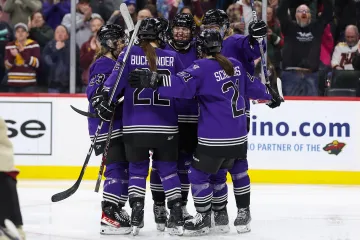 Hymlárová a Křížová slaví. Hokejistky Minnesoty ovládly play-off PWHL