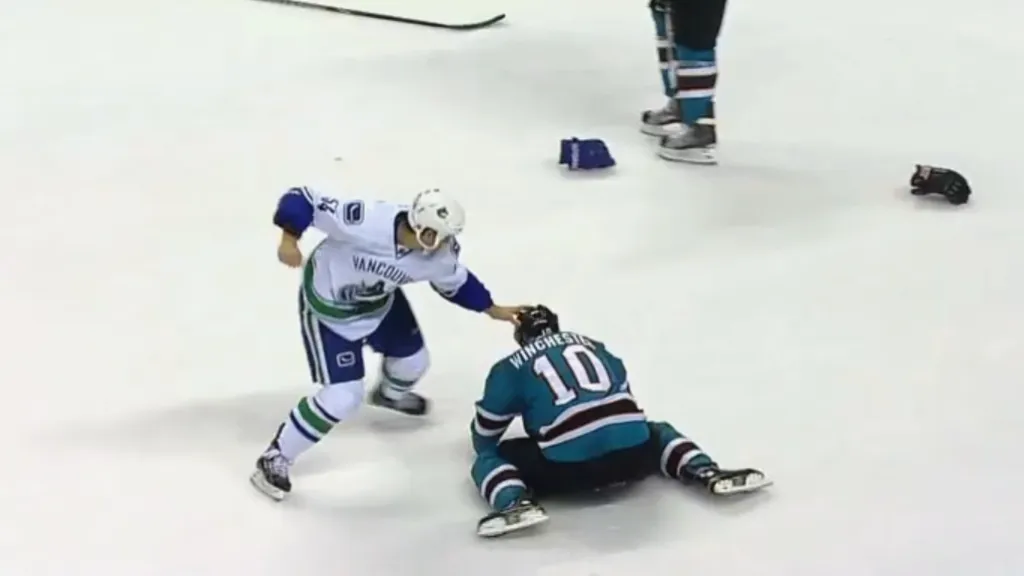 Souboj Aarona Volpattiho a Brada Winchestera