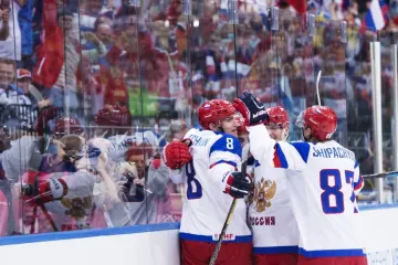 Radující se ruští hokejisté