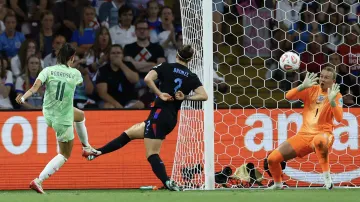 Sestřih semifinále Anglie – Itálie