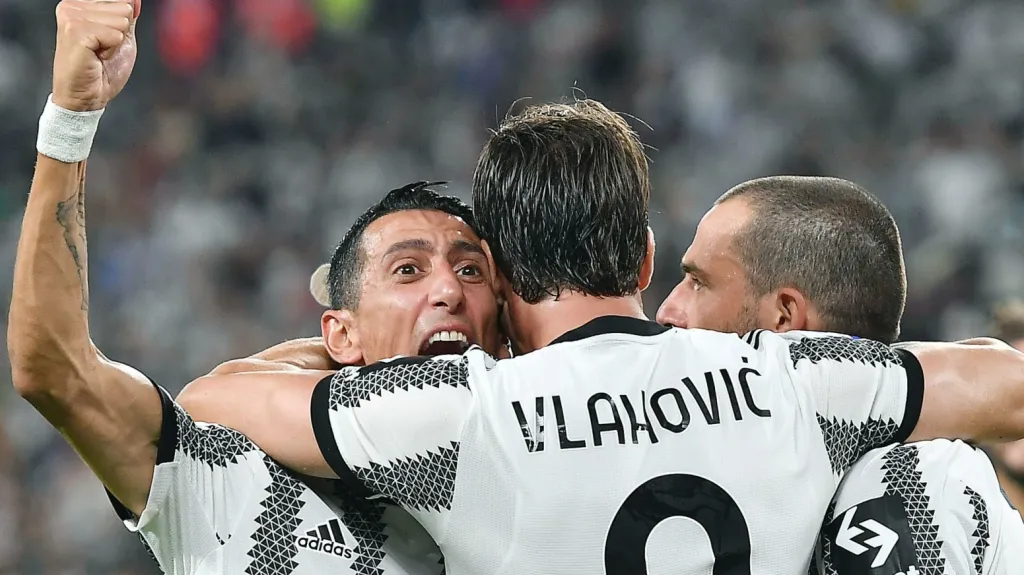 Ángel Di María slaví trefu s Dušanem Vlahovičem