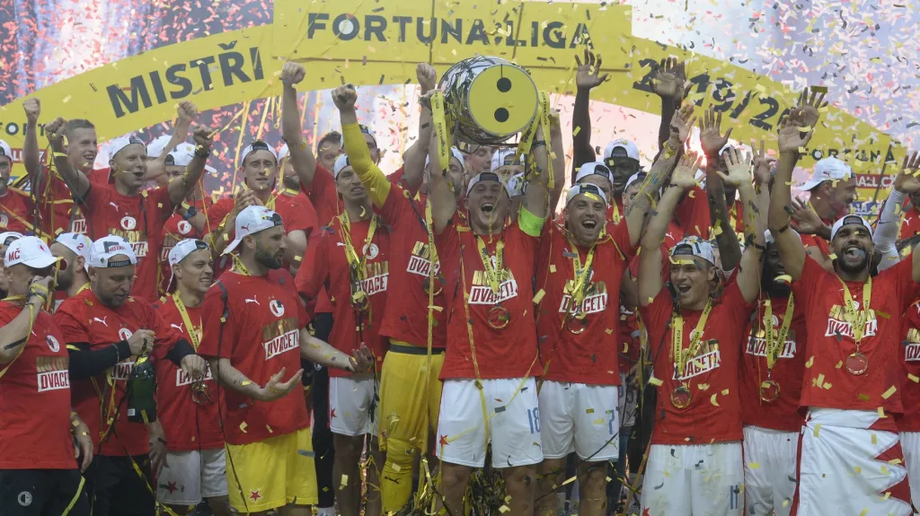 Slávisté oslavují obhajobu titulu