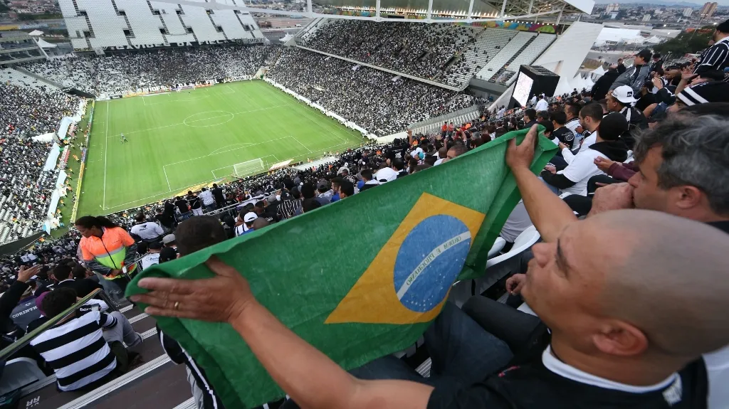 Fanoušci v aréně v Sao Paulu