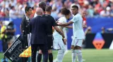 Kylian Mbappé při střídání v zápase s Norskem