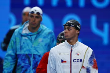 Daniel Gracík (vpravo) před rozplavbou na Hrách v Paříži