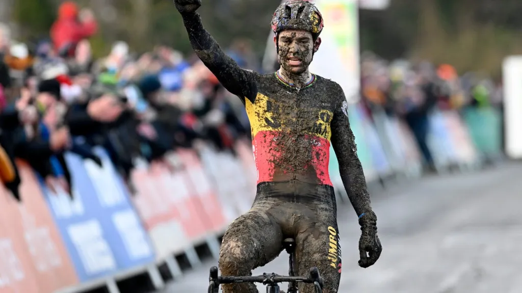 Wout van Aert po cyklokrosovém vítězství
