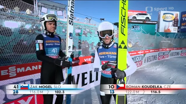 Skok Romana Koudelky na Turné čtyř můstků proti Mogelovi