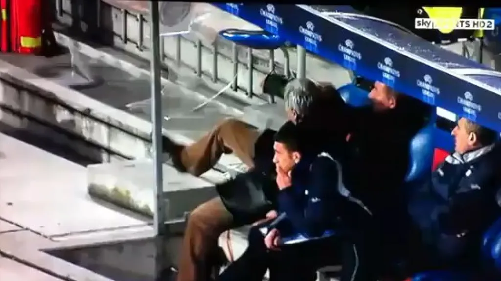 Cartu rozkopal střídačku