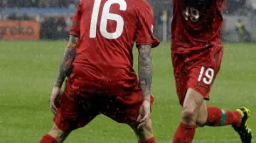 Raul Meireles a Tiago