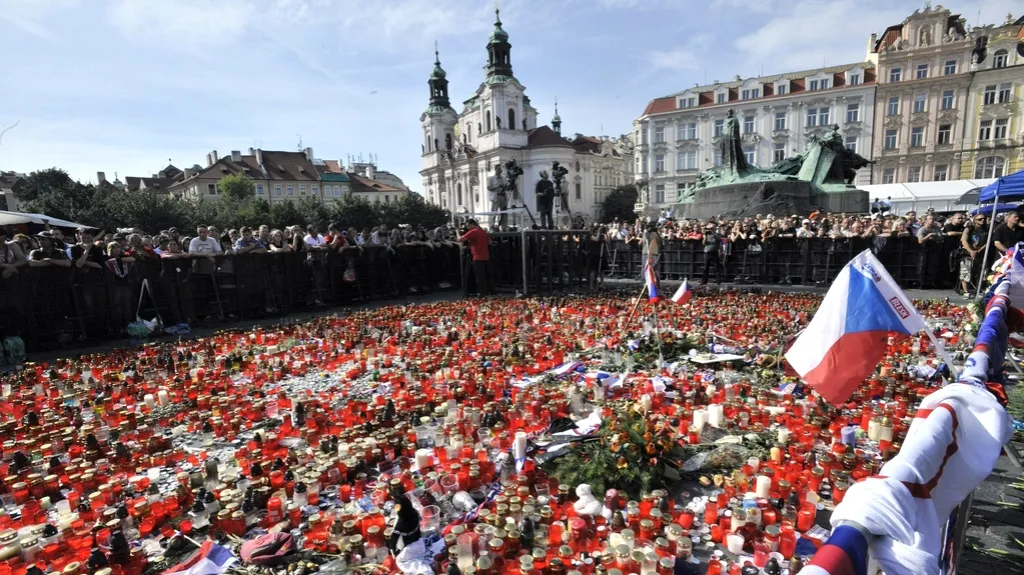 Pietní akt na Staroměstském náměstí v Praze