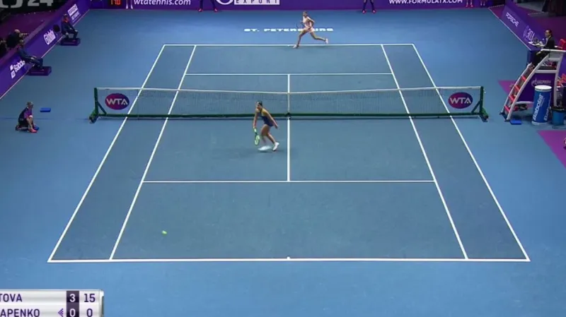 Kvitová zametla s Ostapenkovou a postoupila do semifinále