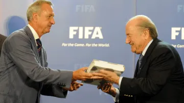 Johann Cruyff a Sepp Blatter