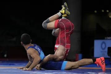 Finále zápasu do 67 kg Mohammad Reza Garají - Parviz Nasibov